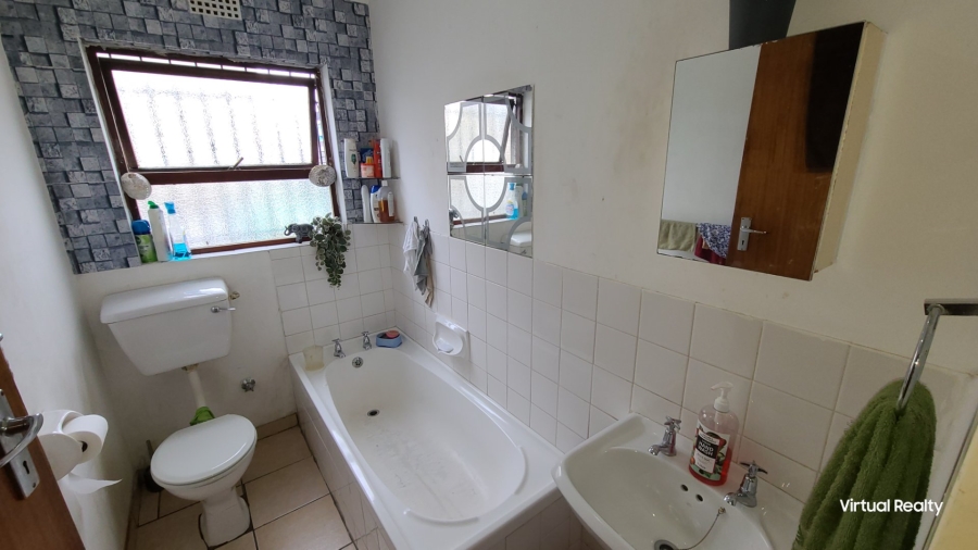  Bedroom Property for Sale in Belhar Western Cape